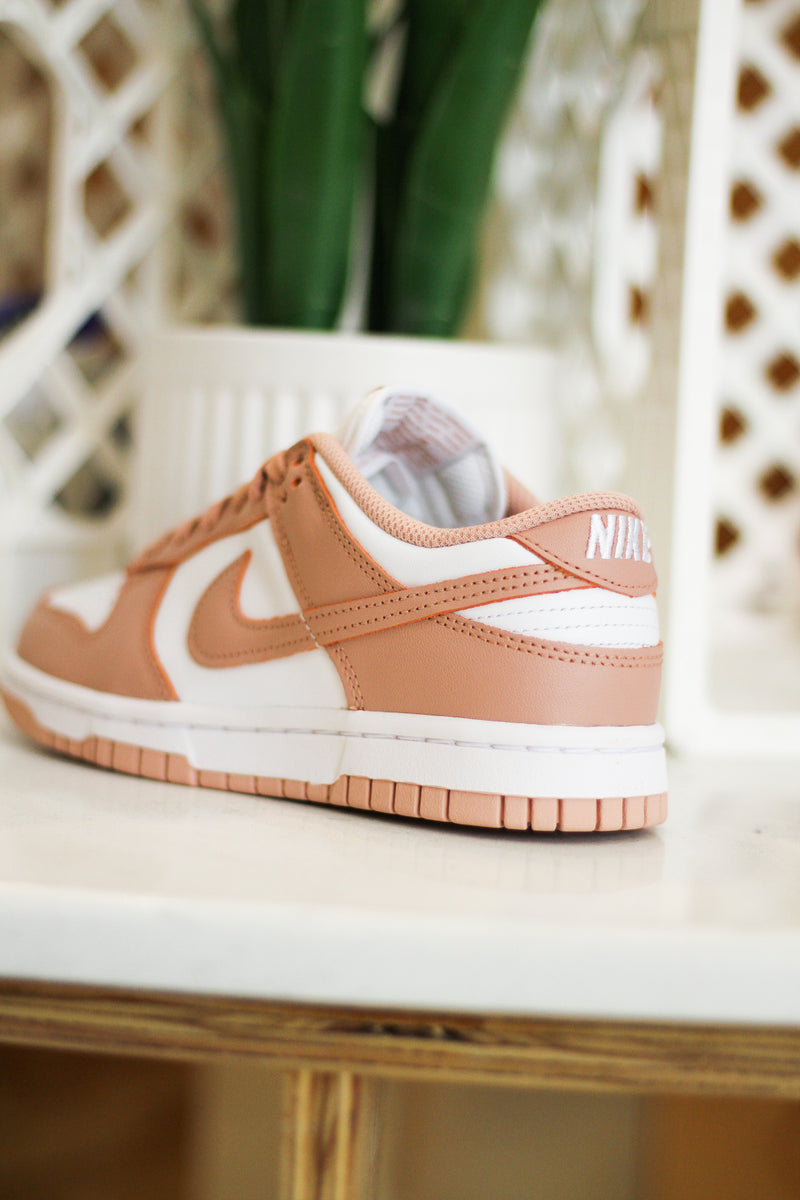 W DUNK LOW "ROSE WHISPER"