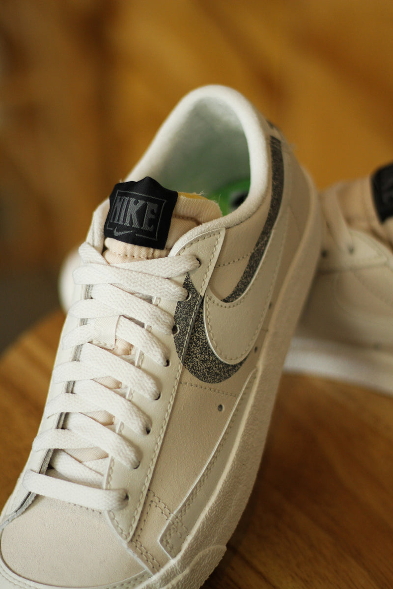BLAZER LOW PRM "PHANTOM"