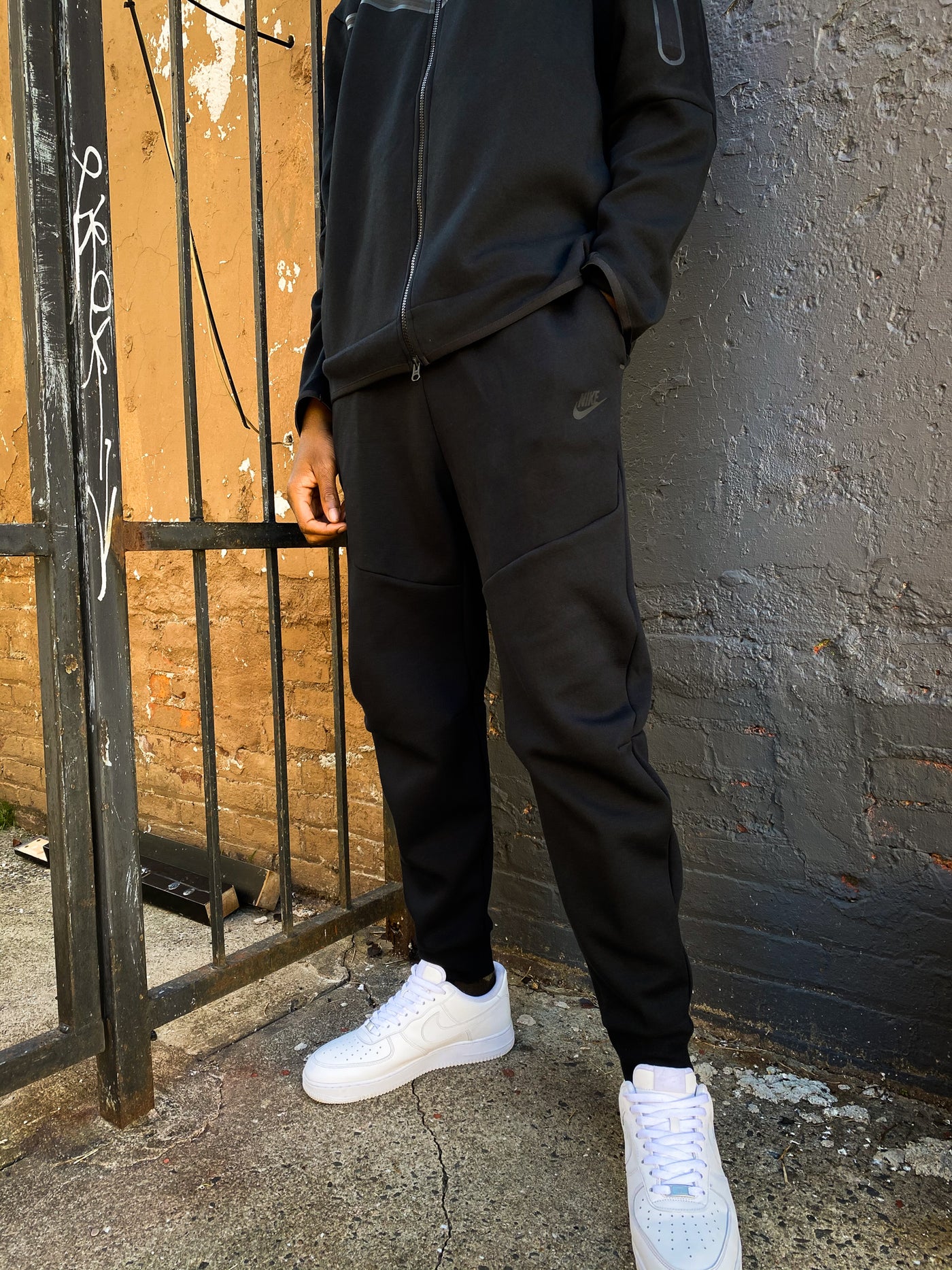 NSW TECH FLEECE JOGGER BLACK Sneaker Room