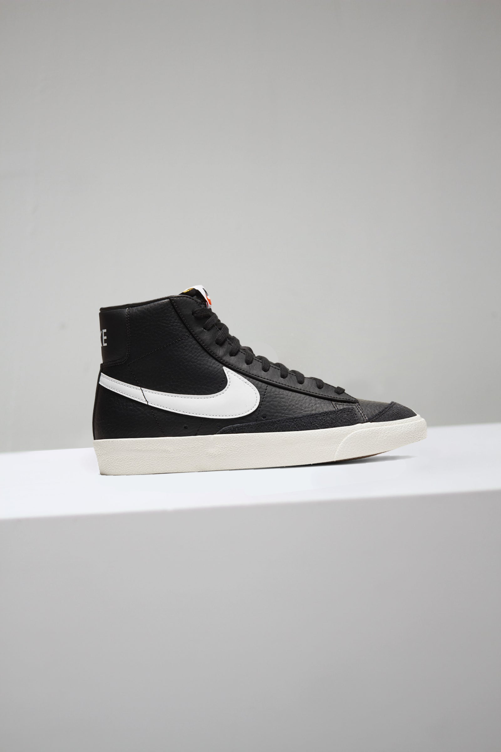 nike blazer mid 77 vintage black suede