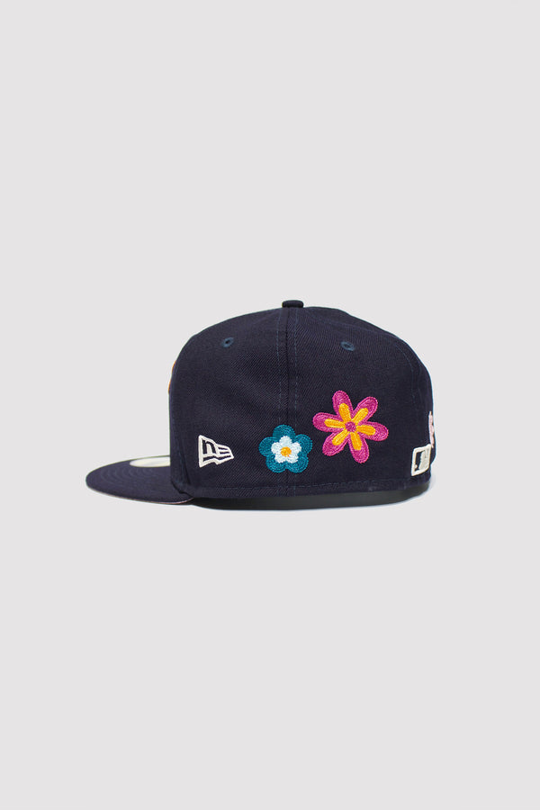 NEW YORK YANKEES FLORAL FITTED W/ PINK UNDER VISOR